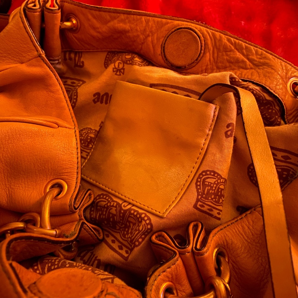 Juicy Couture Tan Leather Shoulder Bag with Gold-Tone Logo - Picture 9 of 13